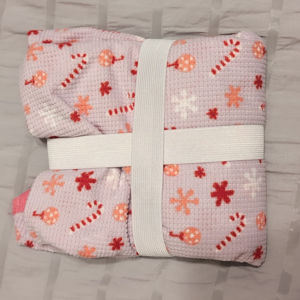 Joe Fresh Winter Waffle PJs - Picture 3 of 3